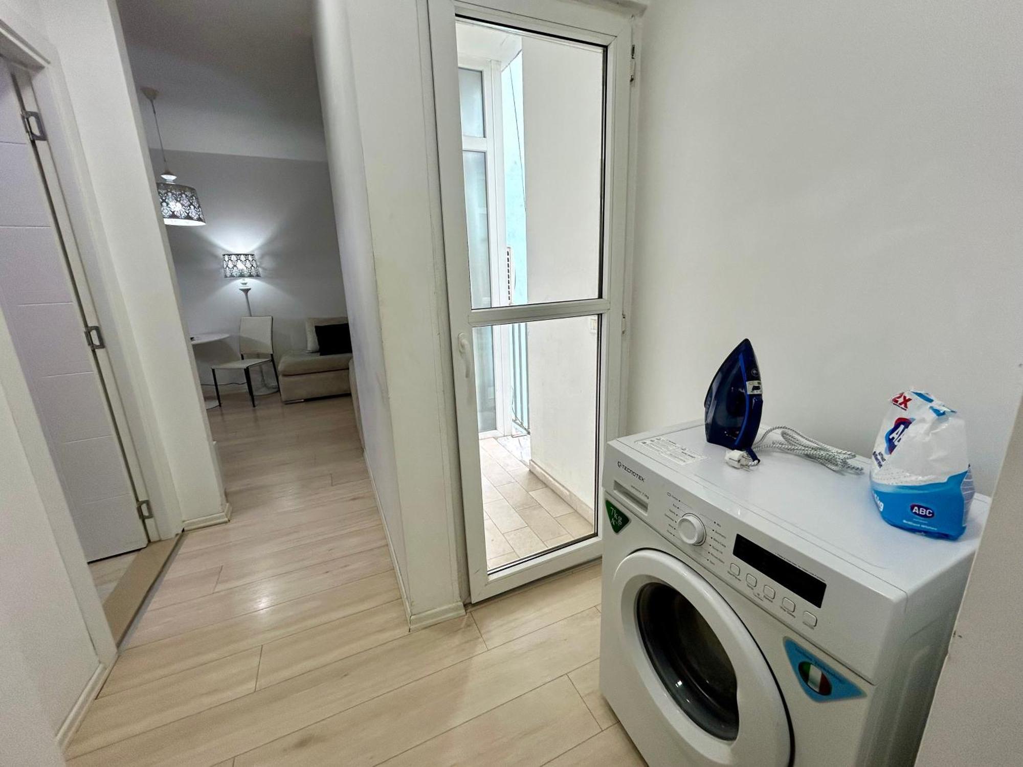 A&X Lovely And Central Apartment - 24H Self Check-In 地拉那 外观 照片