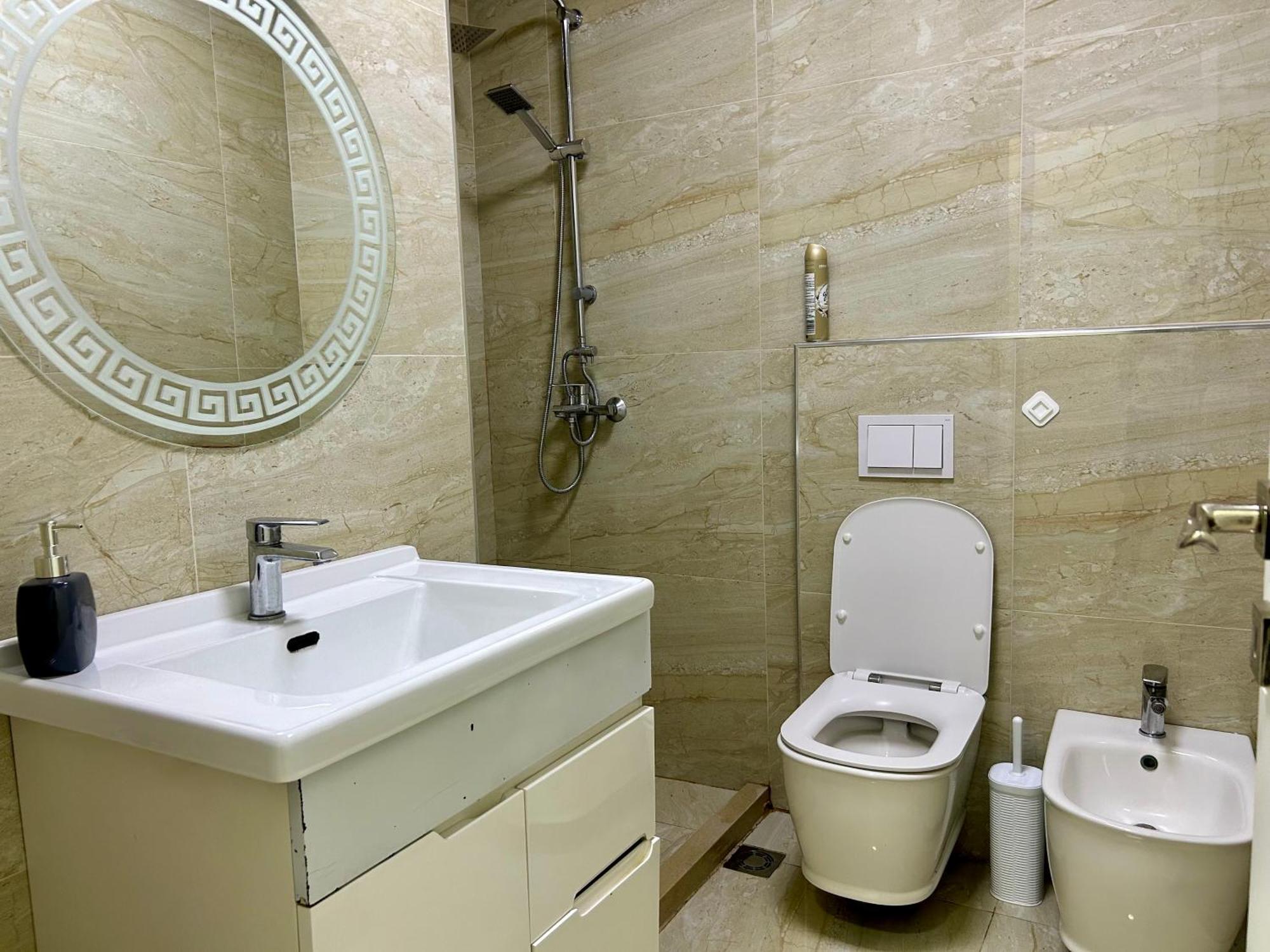 A&X Lovely And Central Apartment - 24H Self Check-In 地拉那 外观 照片