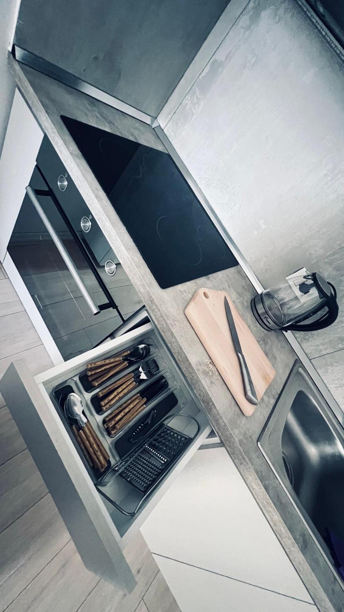 A&X Lovely And Central Apartment - 24H Self Check-In 地拉那 外观 照片