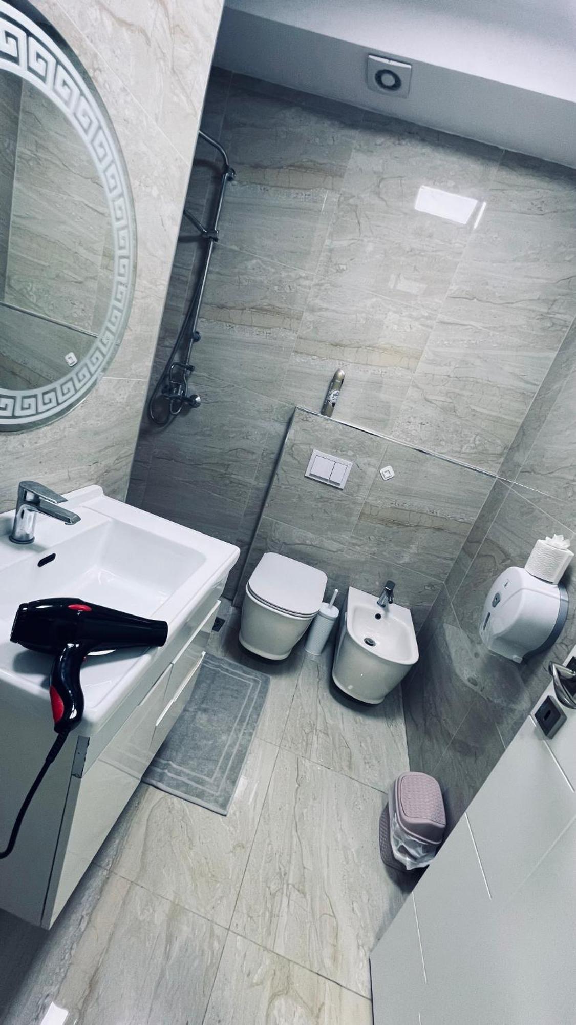 A&X Lovely And Central Apartment - 24H Self Check-In 地拉那 外观 照片