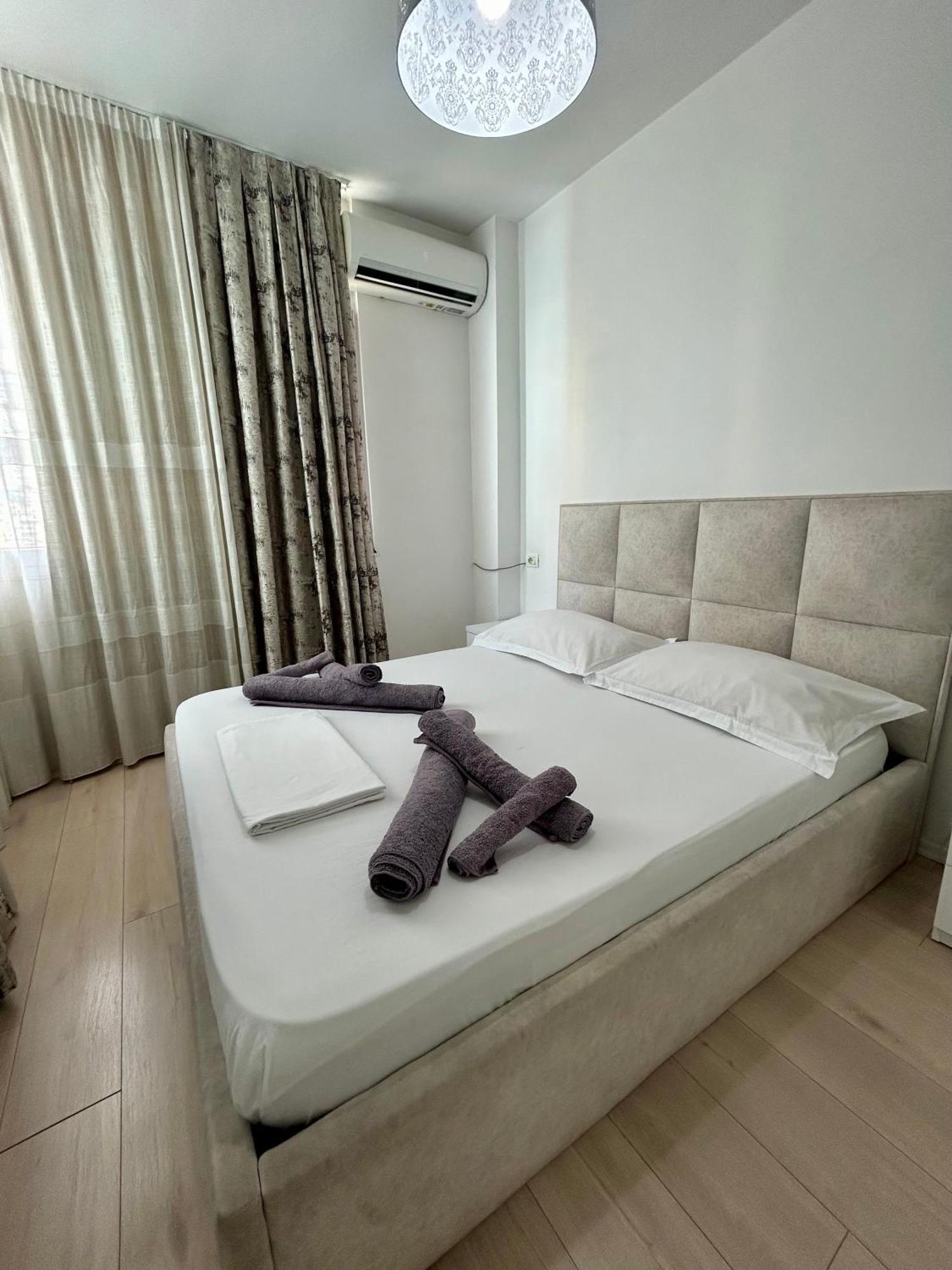 A&X Lovely And Central Apartment - 24H Self Check-In 地拉那 外观 照片