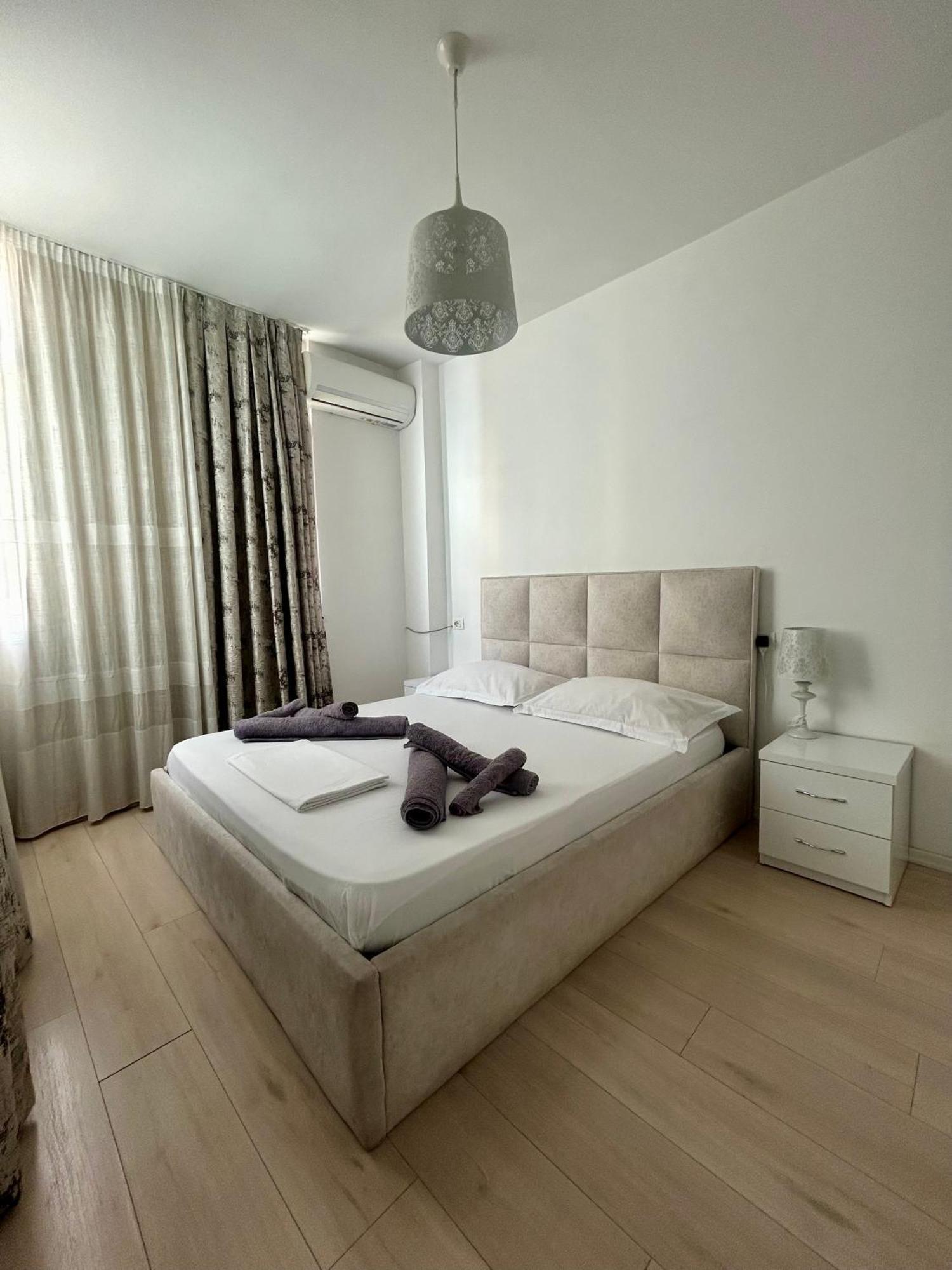 A&X Lovely And Central Apartment - 24H Self Check-In 地拉那 外观 照片